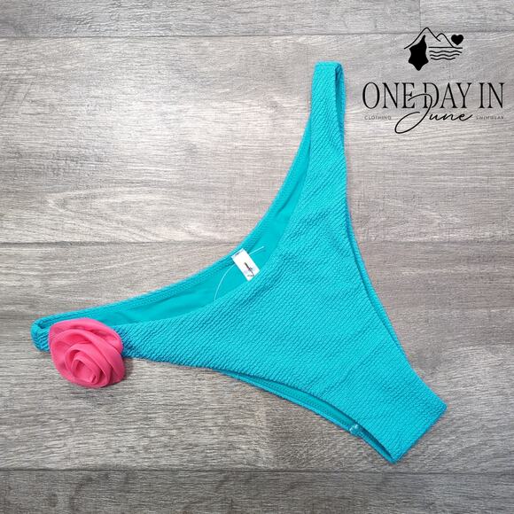 Out From Under Textured Cheeky Bikini Bottom Size L - Picture 1 of 5